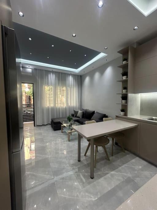 Luxury Apt 5Min To Metro Nikaia Pireus Zewnętrze zdjęcie